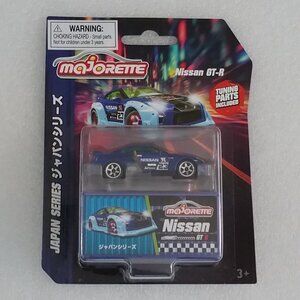 Majorette Deluxe Cars Japan Series 1:64 Scale Die-Cast NISSAN GT-R